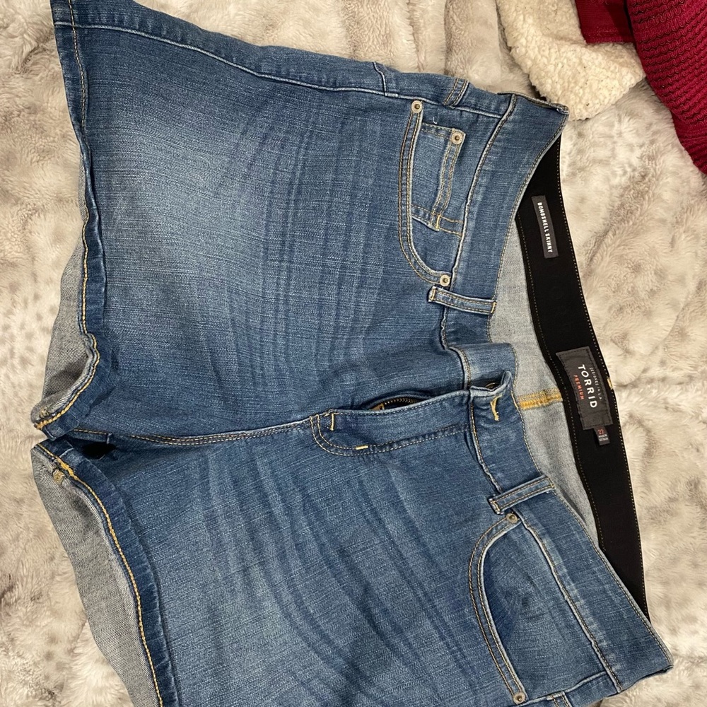 Torrid bombshell skinny jean shorts